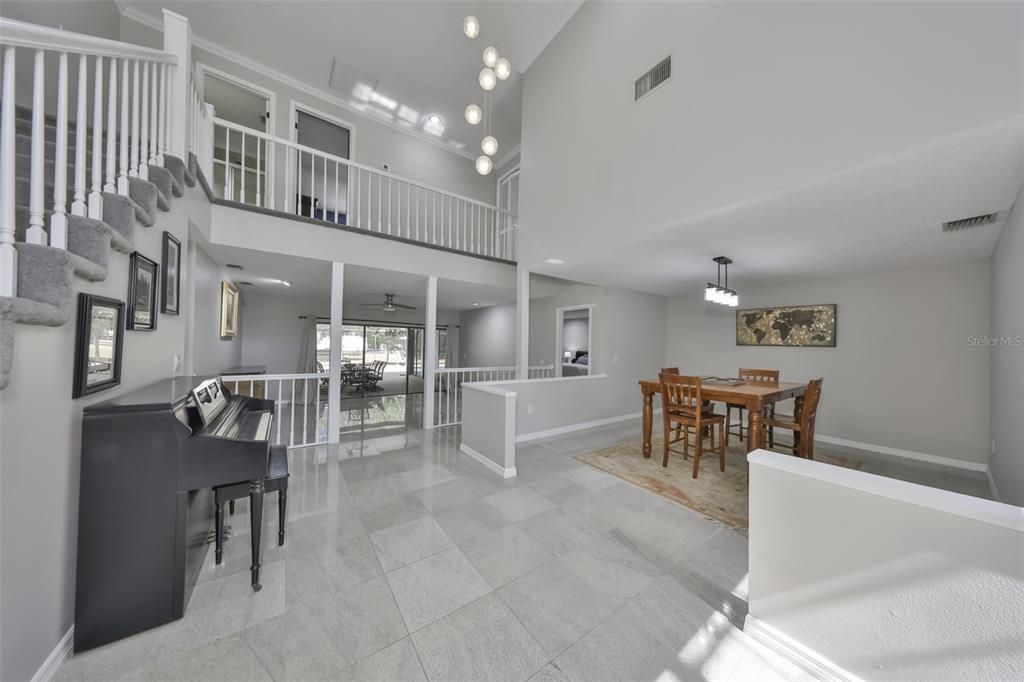 En Venta: $725,000 (5 camas, 4 baños, 4373 Pies cuadrados)