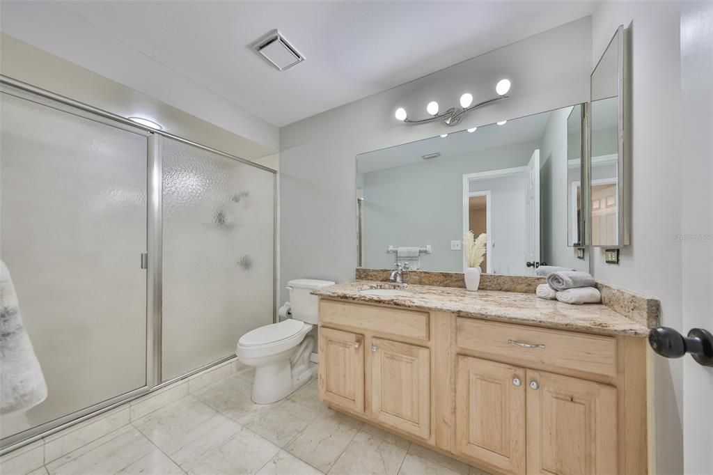 En Venta: $725,000 (5 camas, 4 baños, 4373 Pies cuadrados)