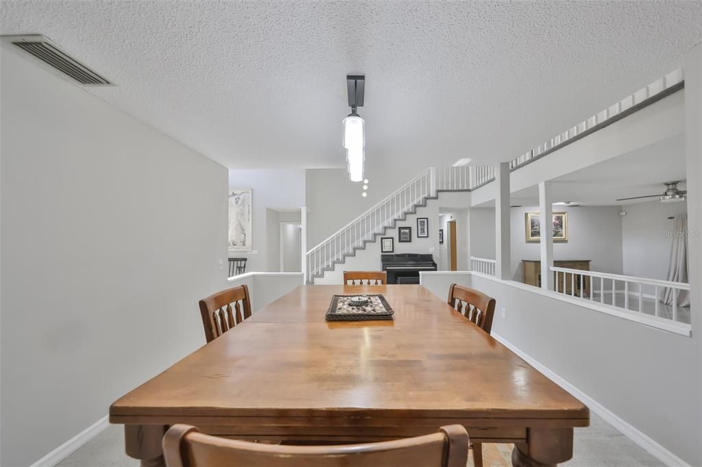 En Venta: $725,000 (5 camas, 4 baños, 4373 Pies cuadrados)