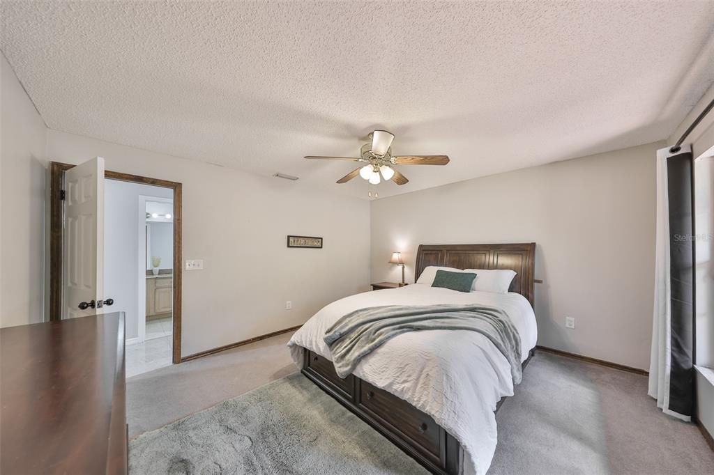 En Venta: $725,000 (5 camas, 4 baños, 4373 Pies cuadrados)