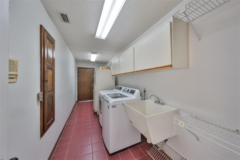 En Venta: $725,000 (5 camas, 4 baños, 4373 Pies cuadrados)