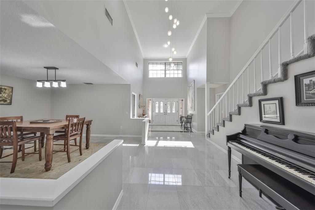 En Venta: $725,000 (5 camas, 4 baños, 4373 Pies cuadrados)