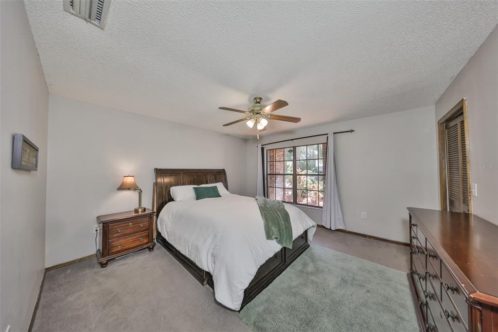 En Venta: $725,000 (5 camas, 4 baños, 4373 Pies cuadrados)