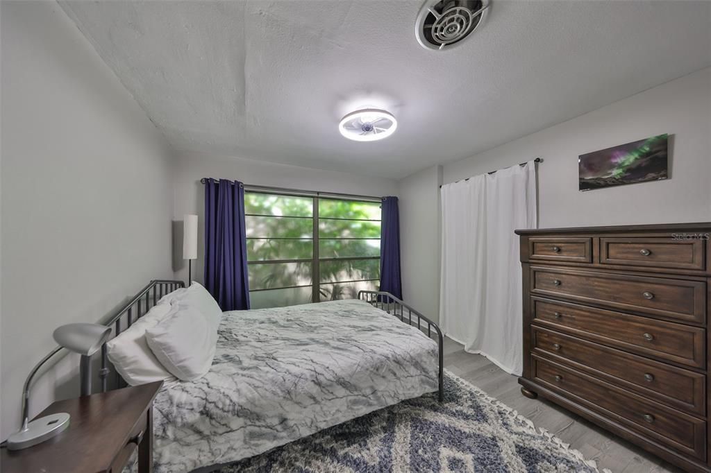 En Venta: $725,000 (5 camas, 4 baños, 4373 Pies cuadrados)