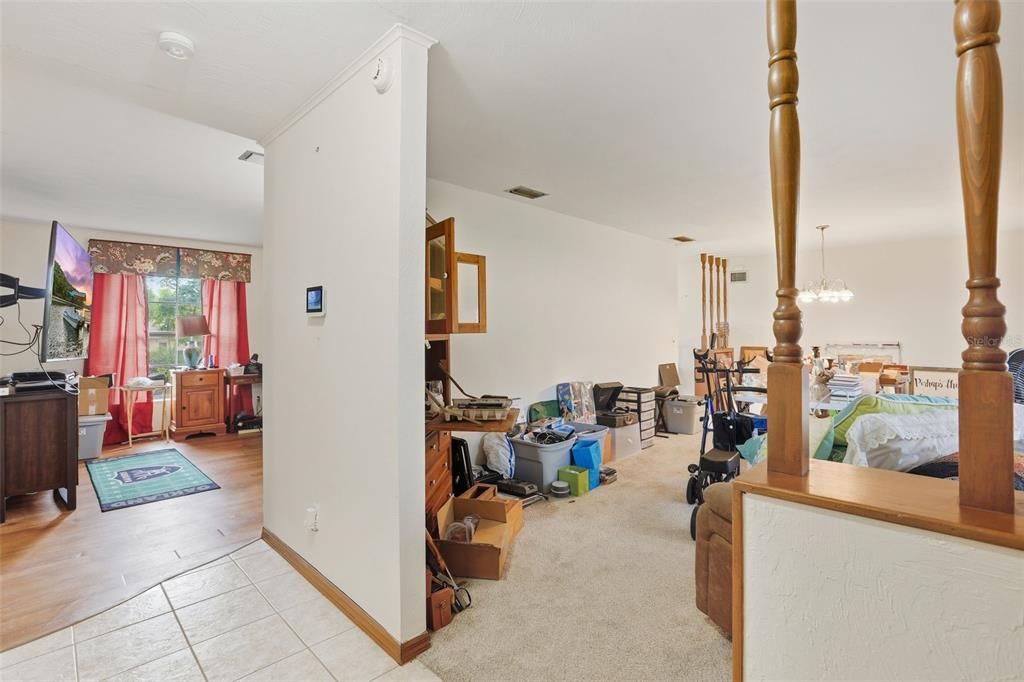 Под контрактом: $234,000 (3 спален, 2 ванн, 1718 Квадратных фут)