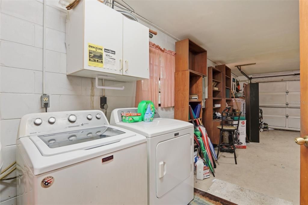 Под контрактом: $234,000 (3 спален, 2 ванн, 1718 Квадратных фут)