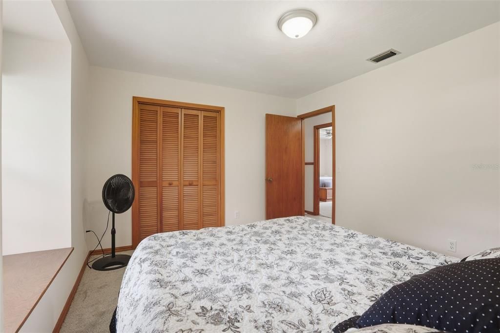 Под контрактом: $234,000 (3 спален, 2 ванн, 1718 Квадратных фут)