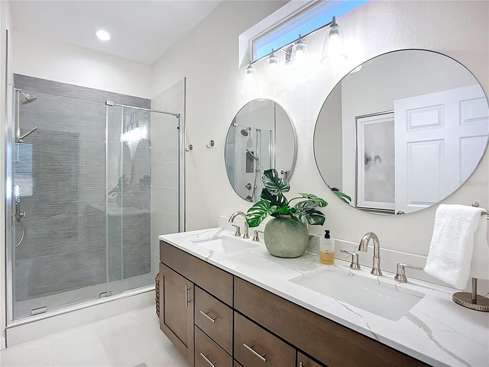 En Venta: $410,000 (3 camas, 2 baños, 1693 Pies cuadrados)