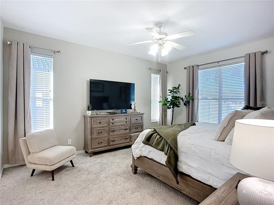 En Venta: $410,000 (3 camas, 2 baños, 1693 Pies cuadrados)