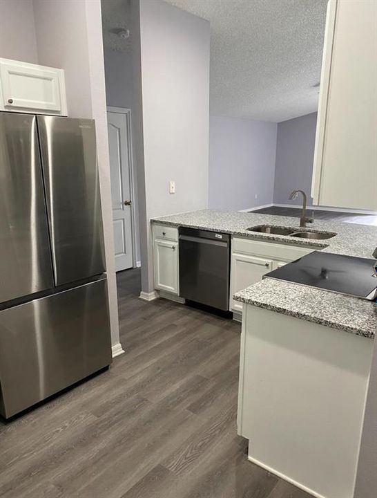 For Rent: $2,600 (3 beds, 2 baths, 1277 Square Feet)