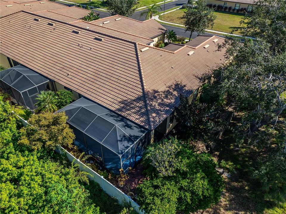 For Sale: $299,900 (2 beds, 2 baths, 1616 Square Feet)