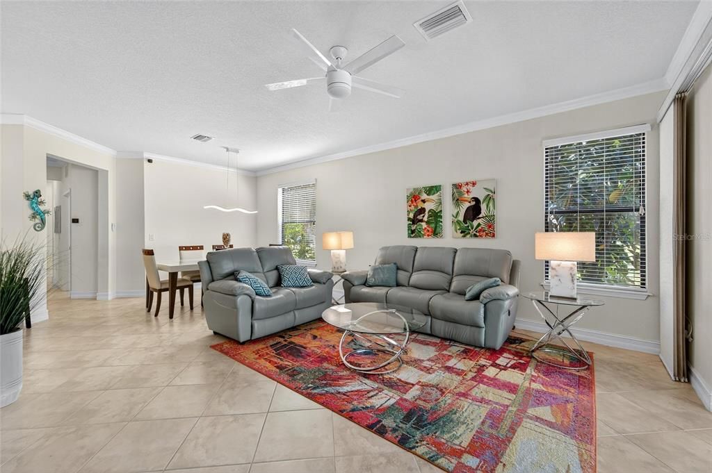 For Sale: $299,900 (2 beds, 2 baths, 1616 Square Feet)