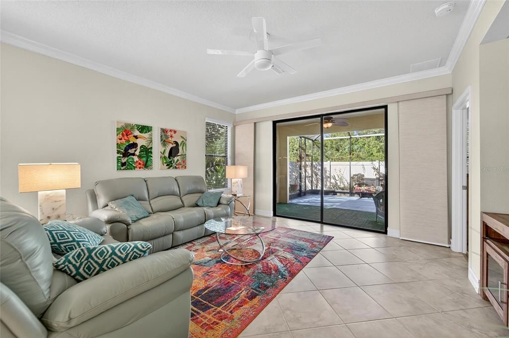 For Sale: $299,900 (2 beds, 2 baths, 1616 Square Feet)