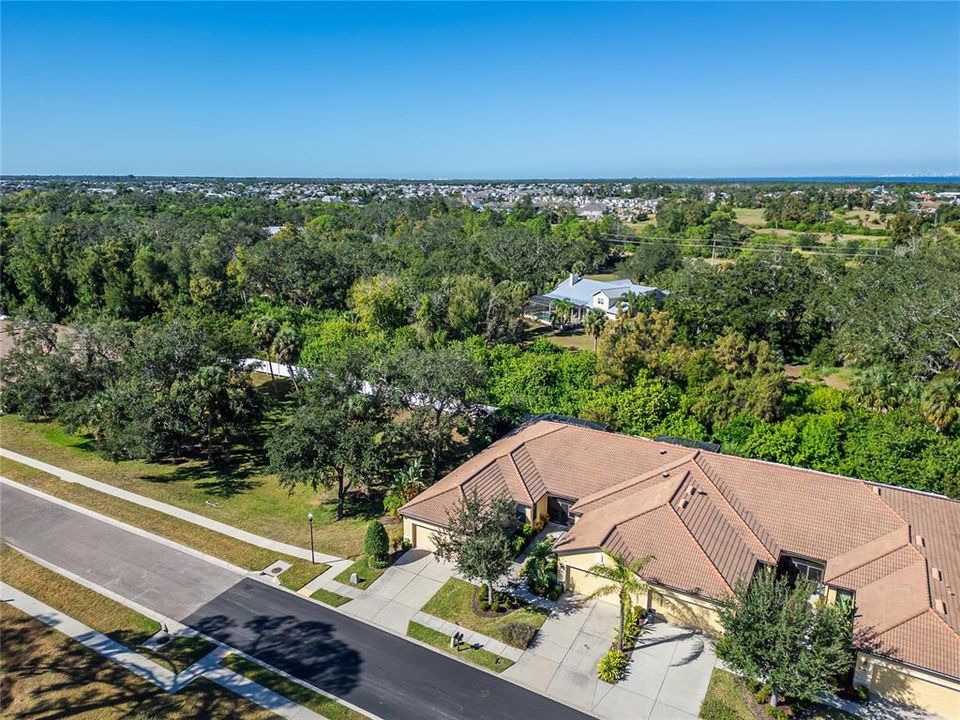 For Sale: $299,900 (2 beds, 2 baths, 1616 Square Feet)