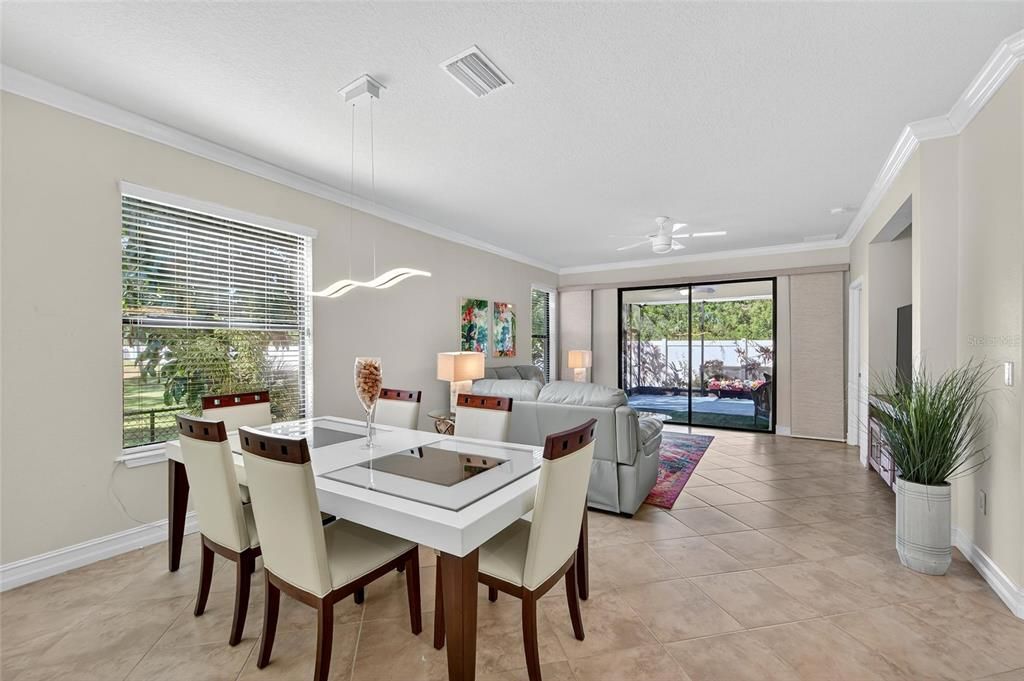 For Sale: $299,900 (2 beds, 2 baths, 1616 Square Feet)