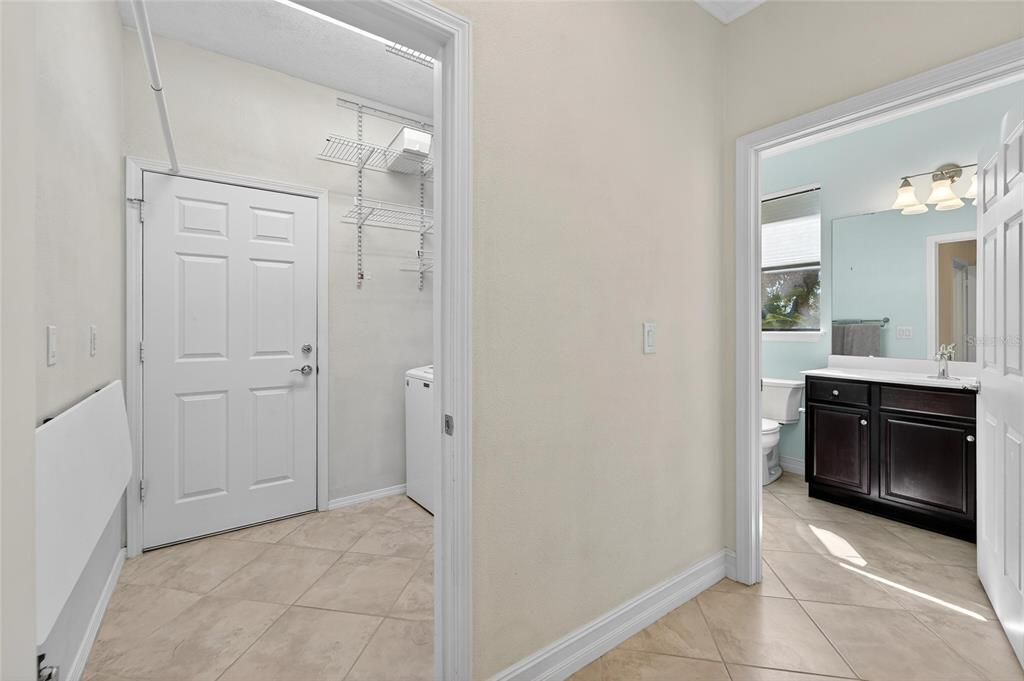 For Sale: $299,900 (2 beds, 2 baths, 1616 Square Feet)