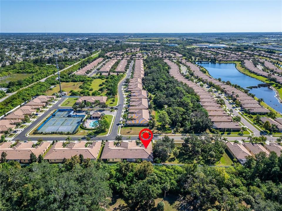 For Sale: $299,900 (2 beds, 2 baths, 1616 Square Feet)