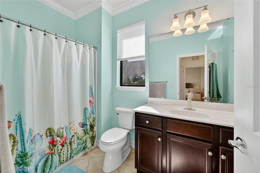 For Sale: $299,900 (2 beds, 2 baths, 1616 Square Feet)