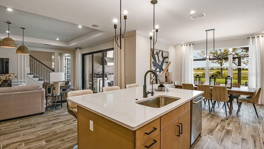 Active With Contract: $723,006 (4 beds, 3 baths, 2748 Square Feet)