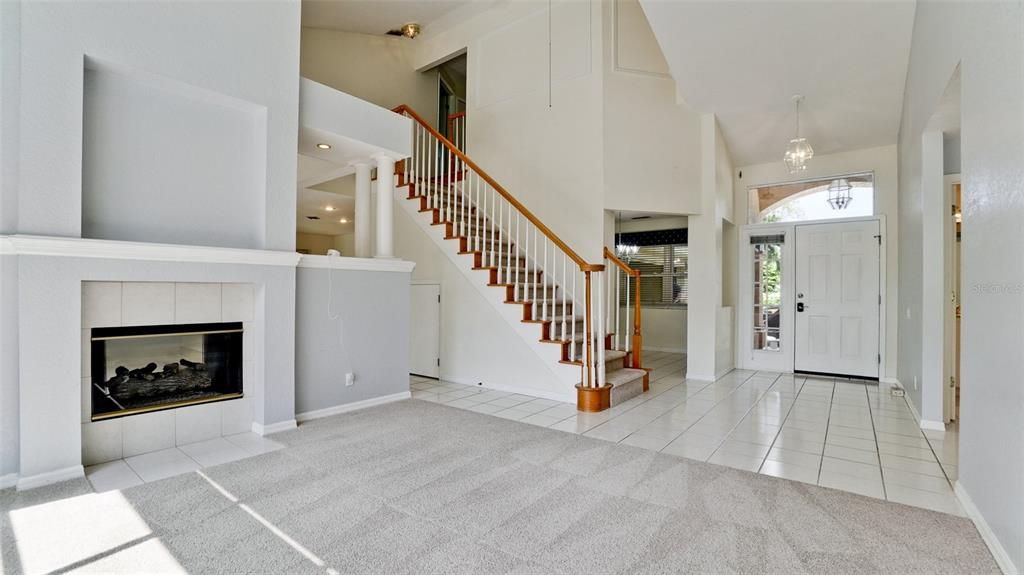 合同活跃: $650,000 (4 贝兹, 2 浴室, 2149 平方英尺)