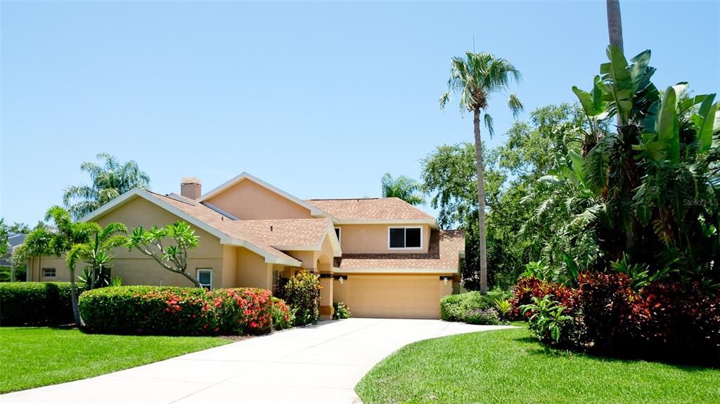 合同活跃: $650,000 (4 贝兹, 2 浴室, 2149 平方英尺)