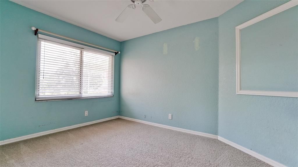 合同活跃: $650,000 (4 贝兹, 2 浴室, 2149 平方英尺)