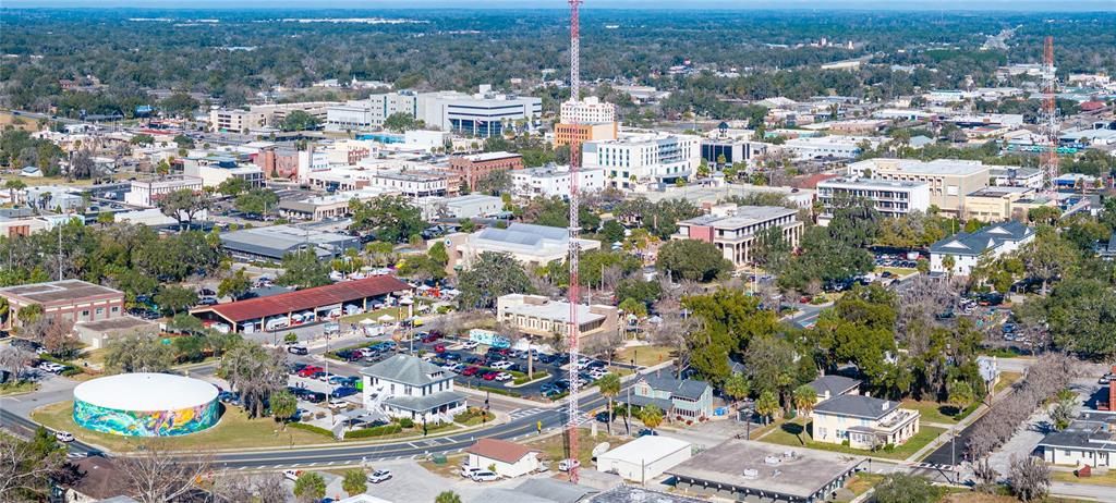 For Rent: $2,350 (2 beds, 2 baths, 1202 Square Feet)