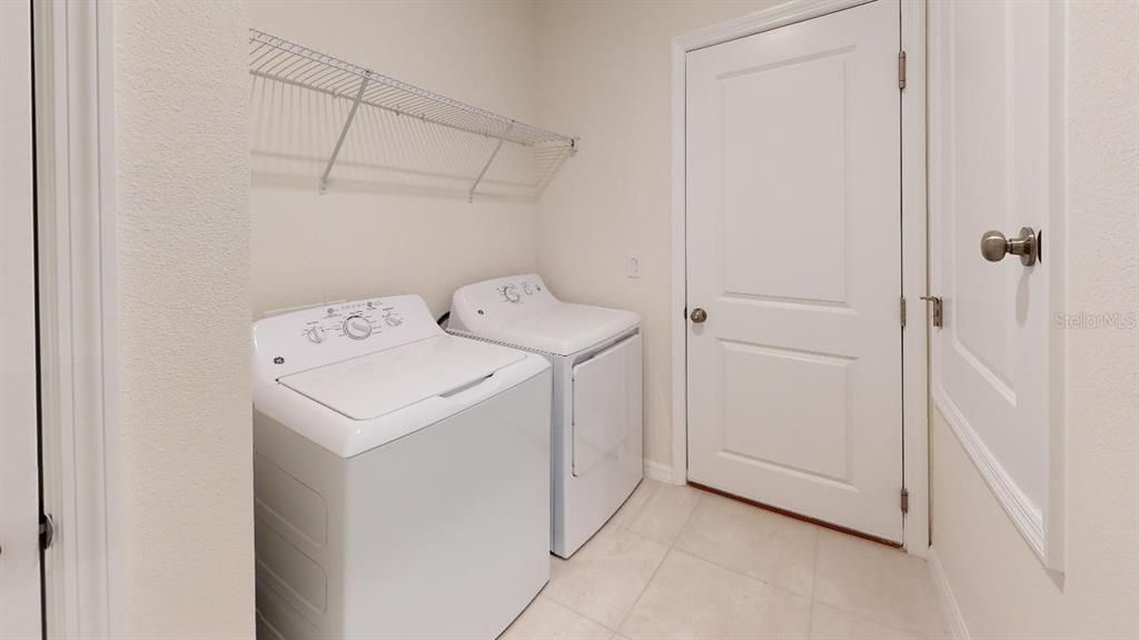 Active With Contract: $301,999 (3 beds, 2 baths, 1500 Square Feet)