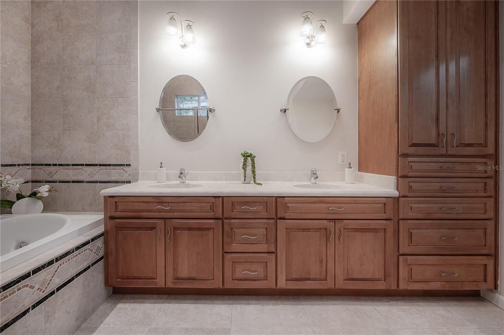 Active With Contract: $629,900 (4 beds, 3 baths, 2756 Square Feet)