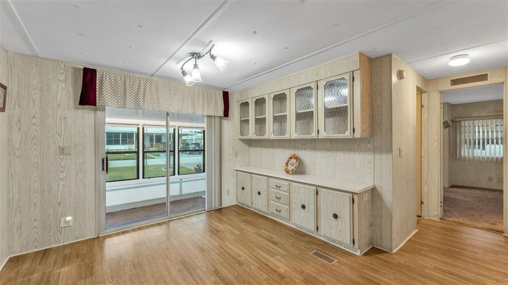 На продажу: $129,000 (2 спален, 2 ванн, 960 Квадратных фут)