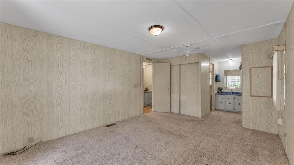 На продажу: $129,000 (2 спален, 2 ванн, 960 Квадратных фут)