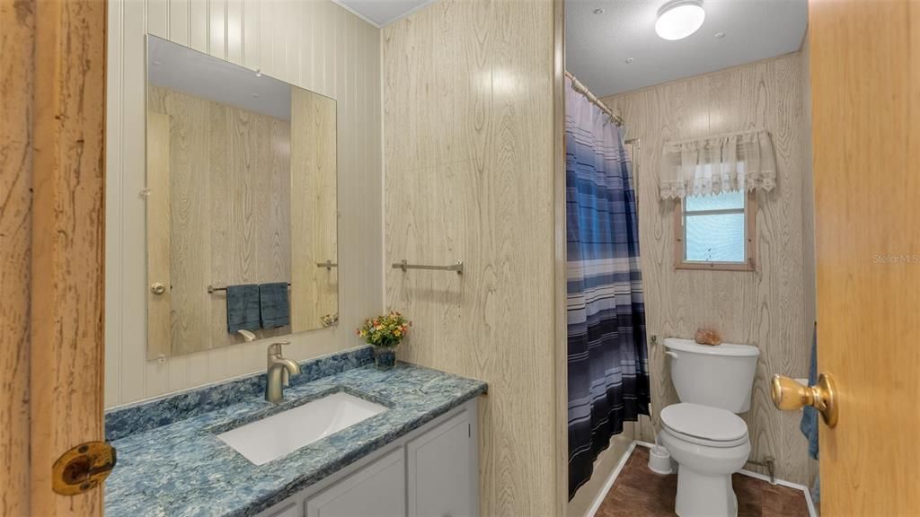 На продажу: $129,000 (2 спален, 2 ванн, 960 Квадратных фут)