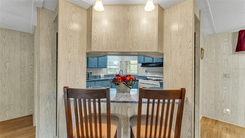 На продажу: $129,000 (2 спален, 2 ванн, 960 Квадратных фут)