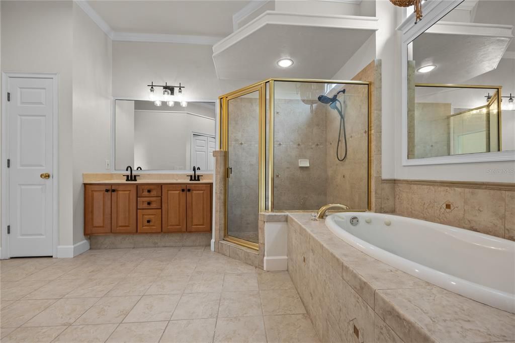 Active With Contract: $374,900 (3 beds, 2 baths, 1908 Square Feet)