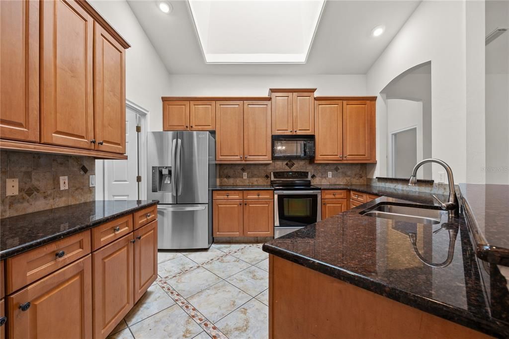 Active With Contract: $374,900 (3 beds, 2 baths, 1908 Square Feet)