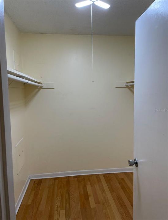 For Rent: $1,175 (1 beds, 1 baths, 744 Square Feet)