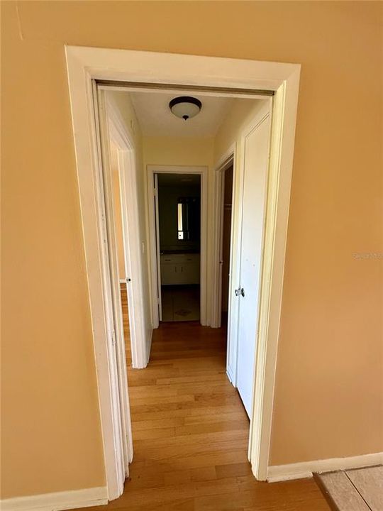 For Rent: $1,175 (1 beds, 1 baths, 744 Square Feet)