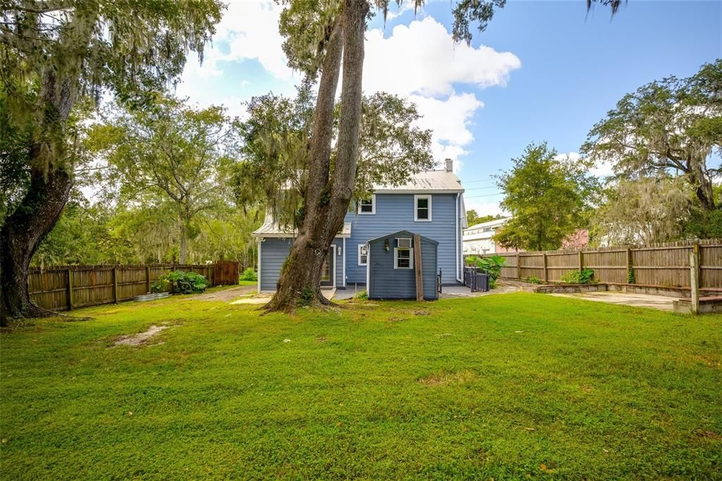 For Sale: $450,000 (4 beds, 3 baths, 1872 Square Feet)