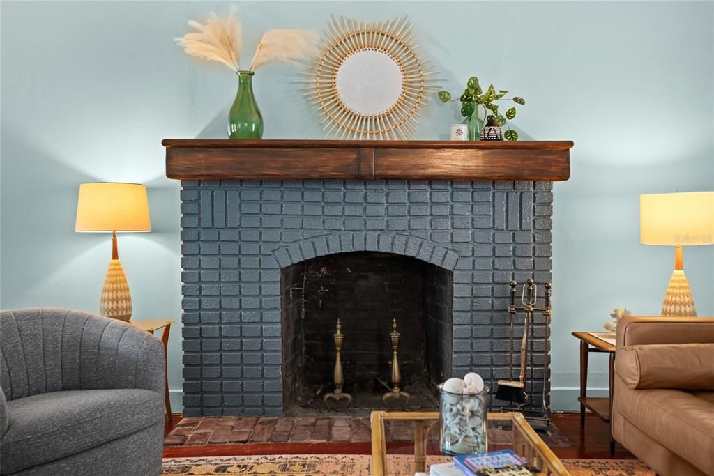 For Sale: $450,000 (4 beds, 3 baths, 1872 Square Feet)