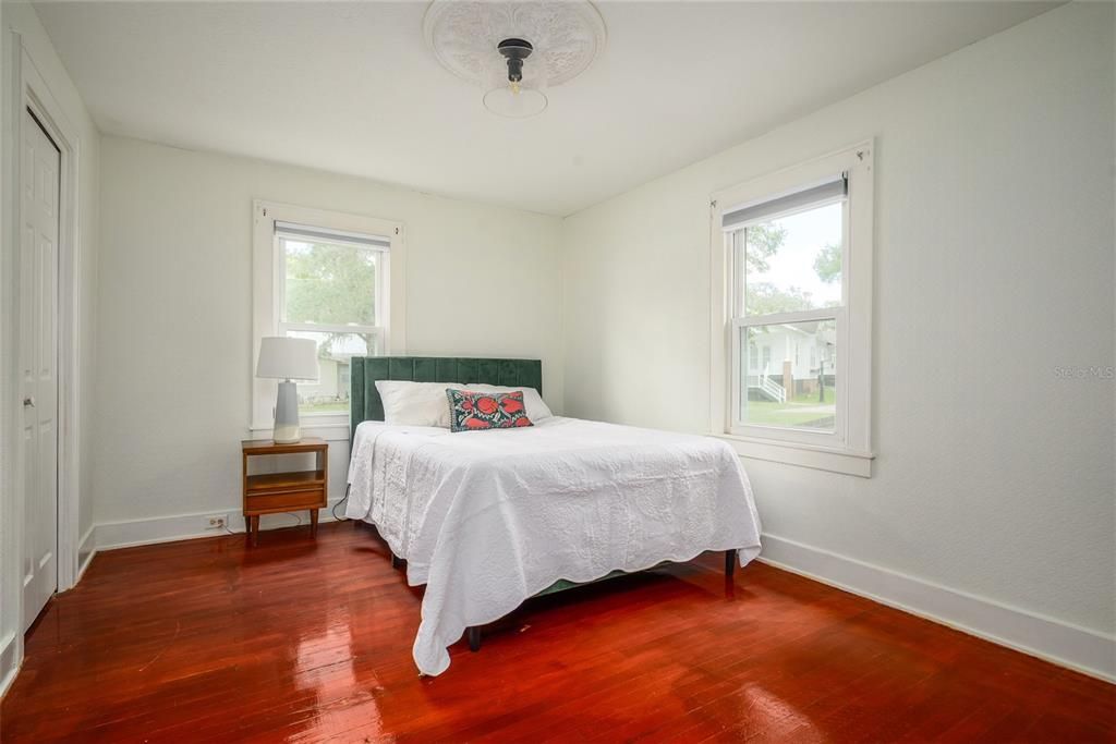 For Sale: $450,000 (4 beds, 3 baths, 1872 Square Feet)