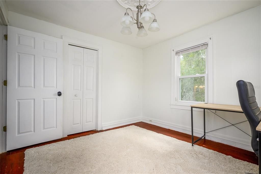 For Sale: $450,000 (4 beds, 3 baths, 1872 Square Feet)