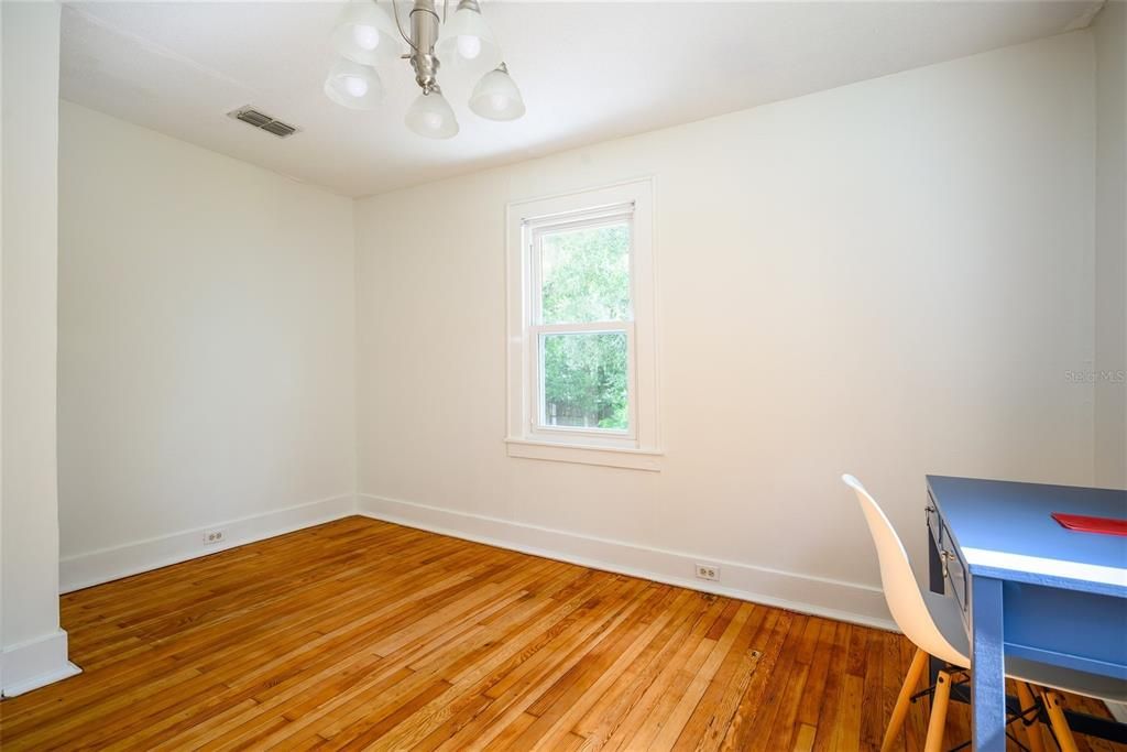 For Sale: $450,000 (4 beds, 3 baths, 1872 Square Feet)