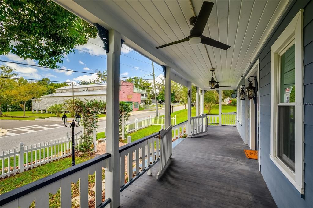 For Sale: $450,000 (4 beds, 3 baths, 1872 Square Feet)