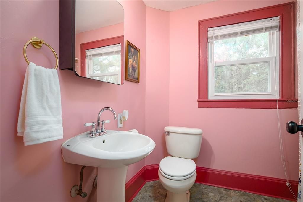 For Sale: $450,000 (4 beds, 3 baths, 1872 Square Feet)