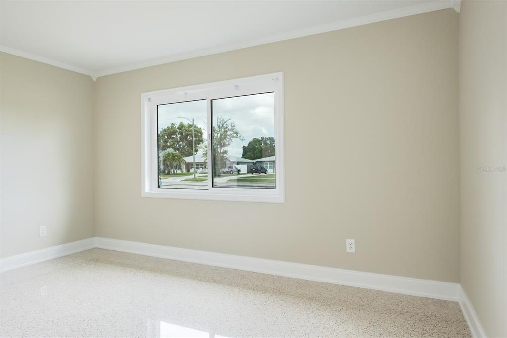 For Sale: $420,000 (2 beds, 1 baths, 1121 Square Feet)