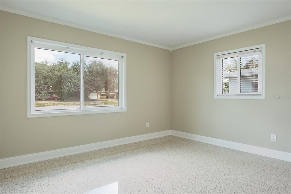 For Sale: $420,000 (2 beds, 1 baths, 1121 Square Feet)