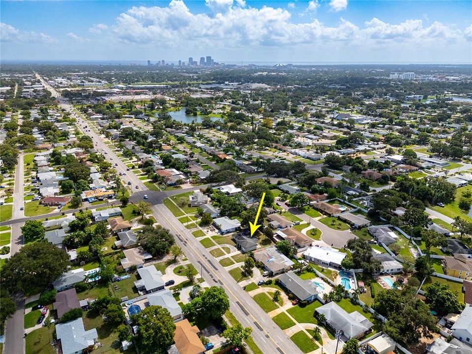 For Sale: $420,000 (2 beds, 1 baths, 1121 Square Feet)