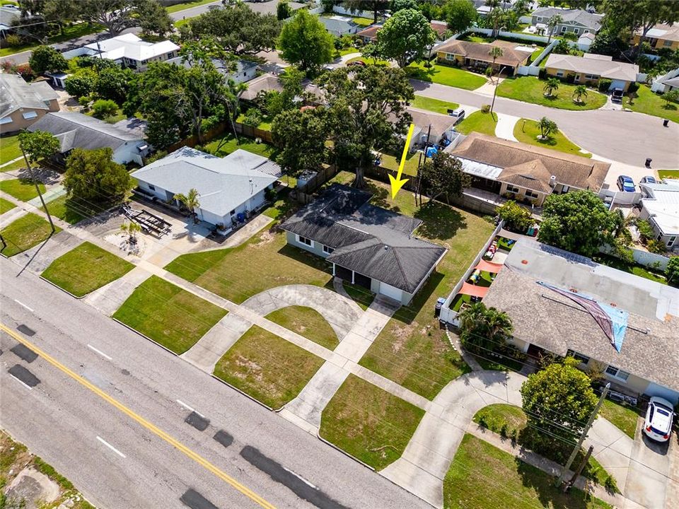 For Sale: $420,000 (2 beds, 1 baths, 1121 Square Feet)