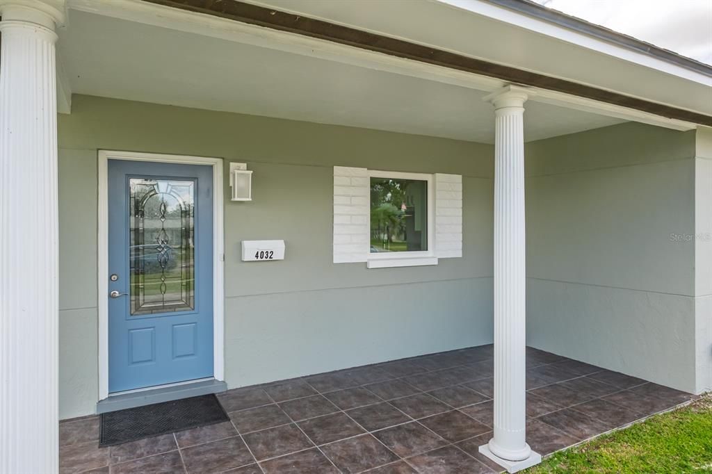 For Sale: $420,000 (2 beds, 1 baths, 1121 Square Feet)