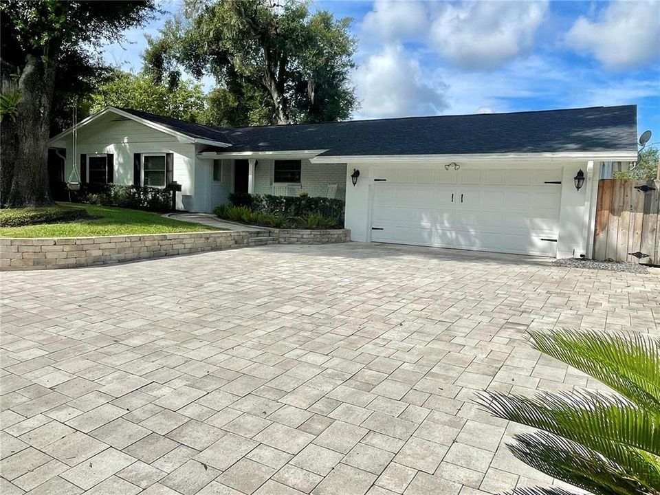 Activo con contrato: $779,500 (3 camas, 2 baños, 1813 Pies cuadrados)